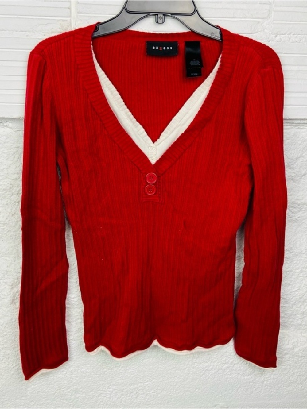 axcess Red Y2K mid 2000s V-Neck Ribbed Sweater with Cream Trim SZ medium